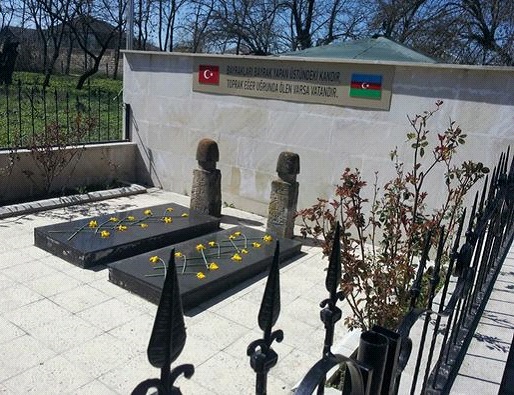 Ağçay sahilində qoşa Şəhid Türk MƏZARI  