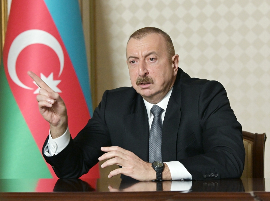 “Kimsə əyri yolla getsə, gec-tez xəbər tutacağıq” – İlham Əliyev