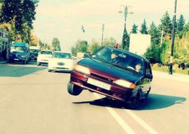 Avtoxuliqanlıq edən şəxs polisi vurdu - həbs edildi