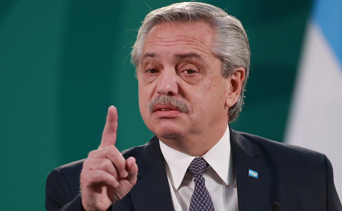 Argentina prezidenti komandasını yenilədi