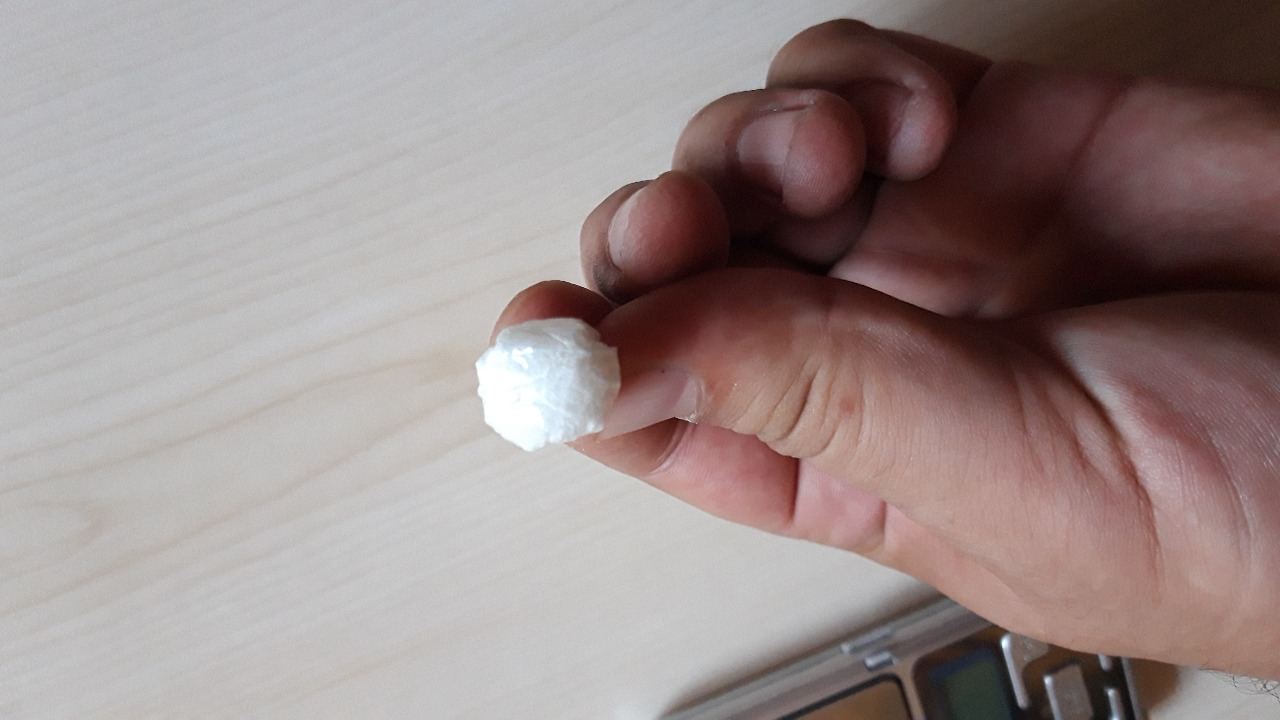 Keçmiş məhkumdan metamfetamin götürülüb
