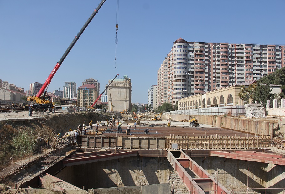 Bakıda yeni metro stansiyasının inşasına başlanıldı - FOTOLAR