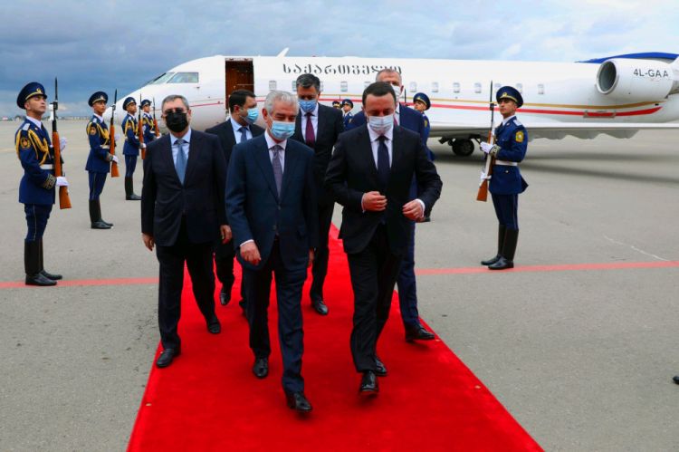Gürcüstanın Baş naziri Azərbaycandadır