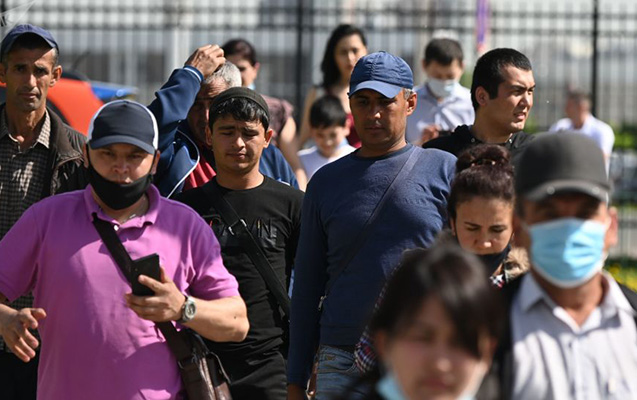 Rusiyada qanunsuz miqrantlar sabahdan deportasiya edilə bilər