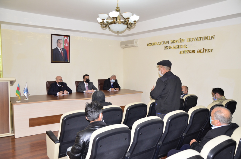 Əhliman Əmiraslanov Saatlıda şəhid ailələri və qazilərlə görüşüb