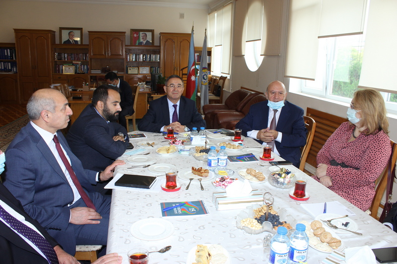 Havar Məmmədov rektorlarla bir arada - FOTO