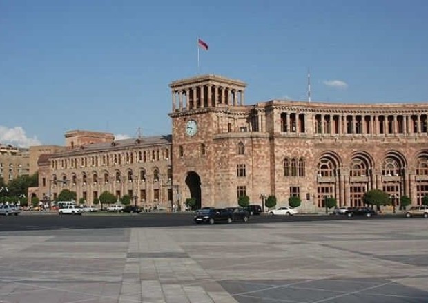 Ermənistan silkələndi