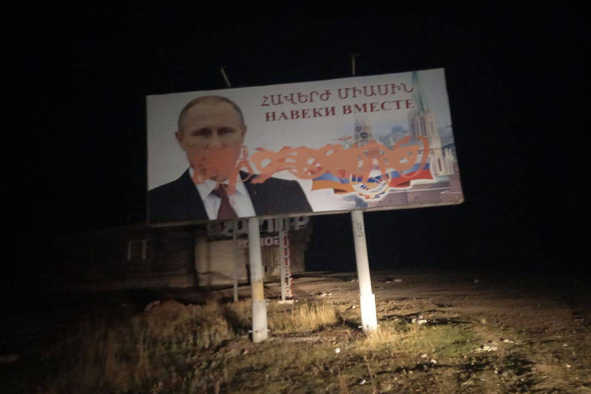 Ermənilər Putinin şəkilini təhqir etdilər - FOTO