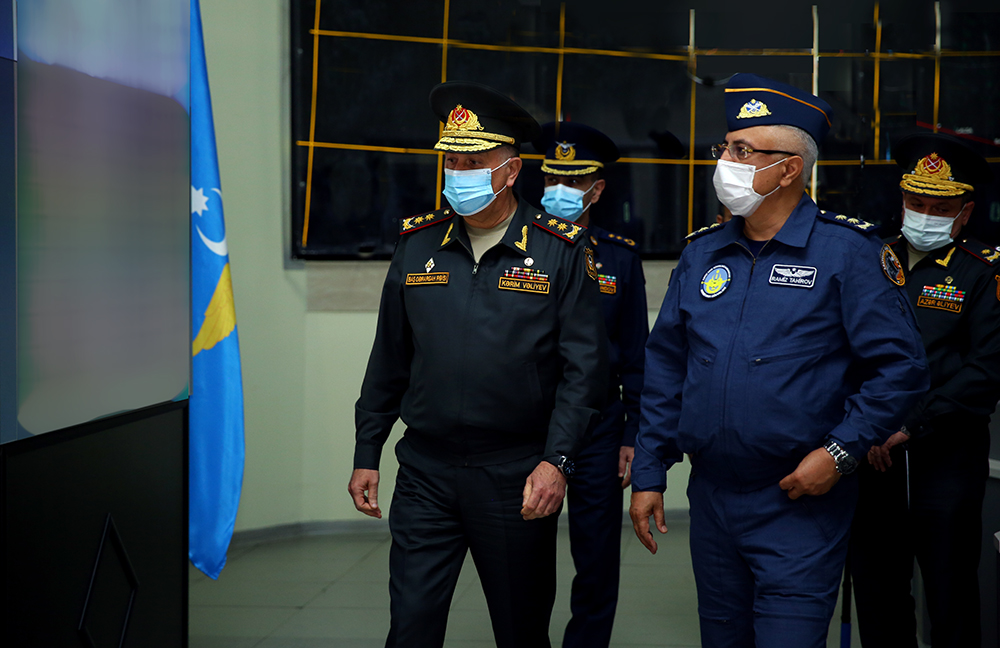 Baş Qərargah rəisi Hərbi Hava Qüvvələrinin Mərkəzi Komanda Məntəqəsinə getdi - FOTOLAR