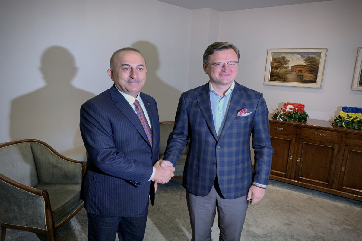 Türkiyə və Ukrayna XİN rəhbərləri görüşdü