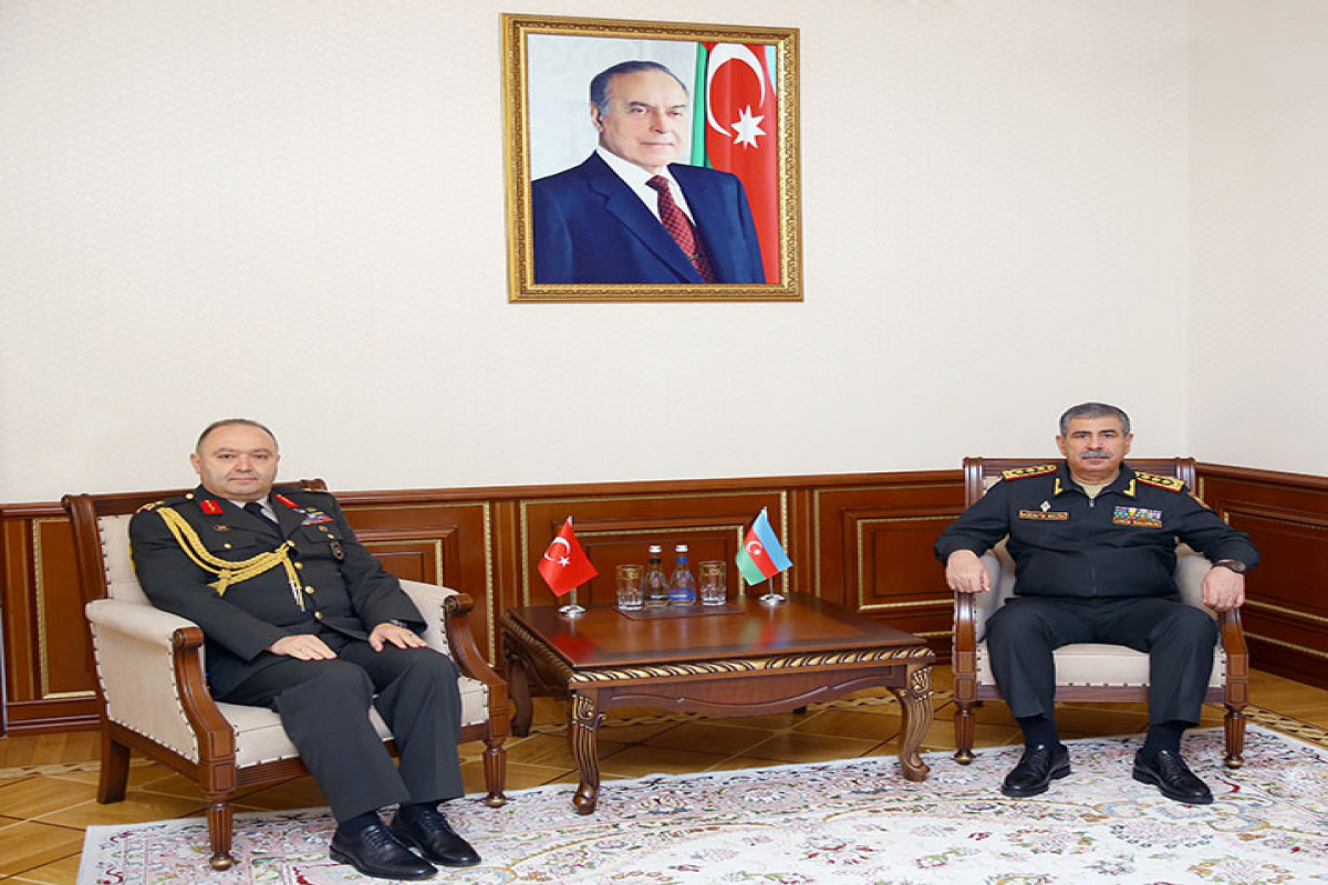 Zakir Həsənov Türkiyənin yeni hərbi attaşesini qəbul edib