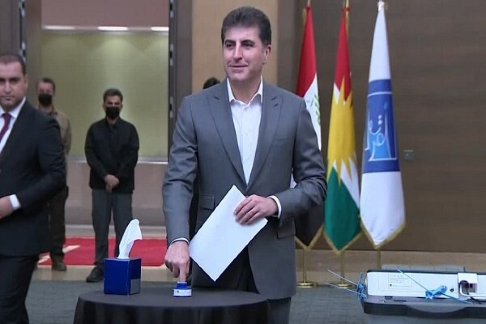 İraqda növbədənkənar parlament seçkiləri keçirilir