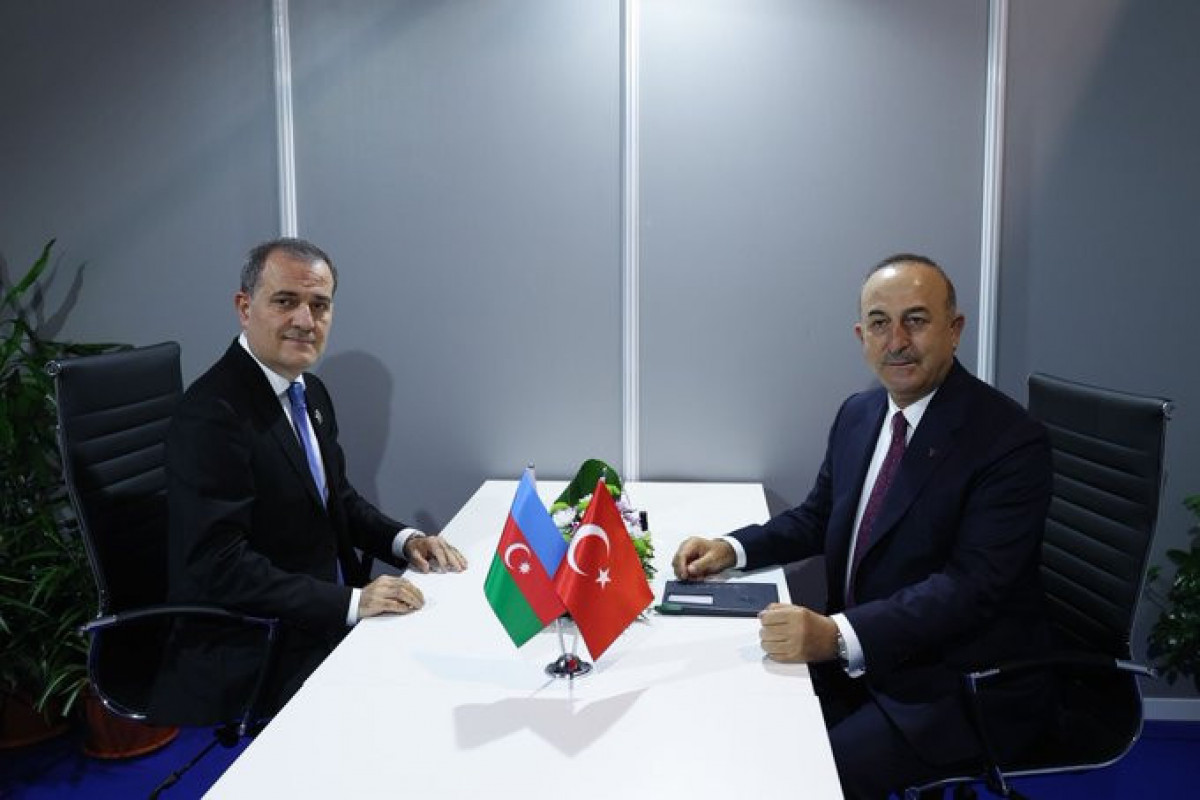 Ceyhun Bayramov Çavuşoğlu ilə görüşüb