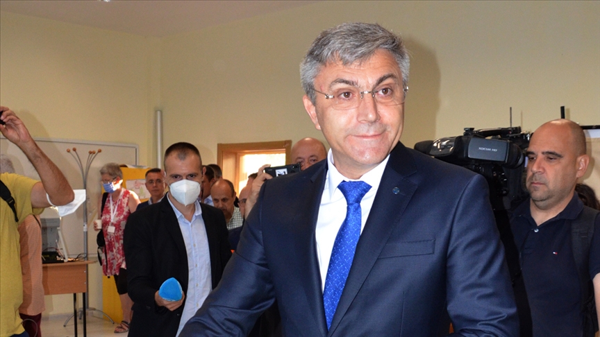 Bolqarıstanda Prezidentliyə şanslı namizəd - Türkəsilli Karadayı