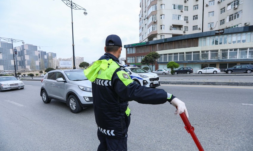 Polisin “saxla” əmrinə tabe olmayan sürücülərə XƏBƏRDARLIQ