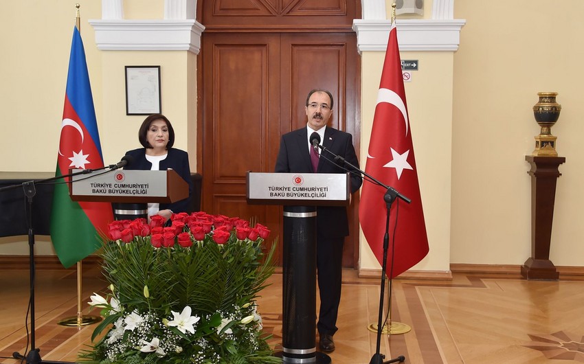 Bakıda Cümhuriyyət Günü - FOTOLAR