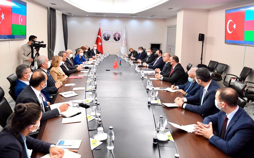 Emin Əmrullayev Türkiyədədir