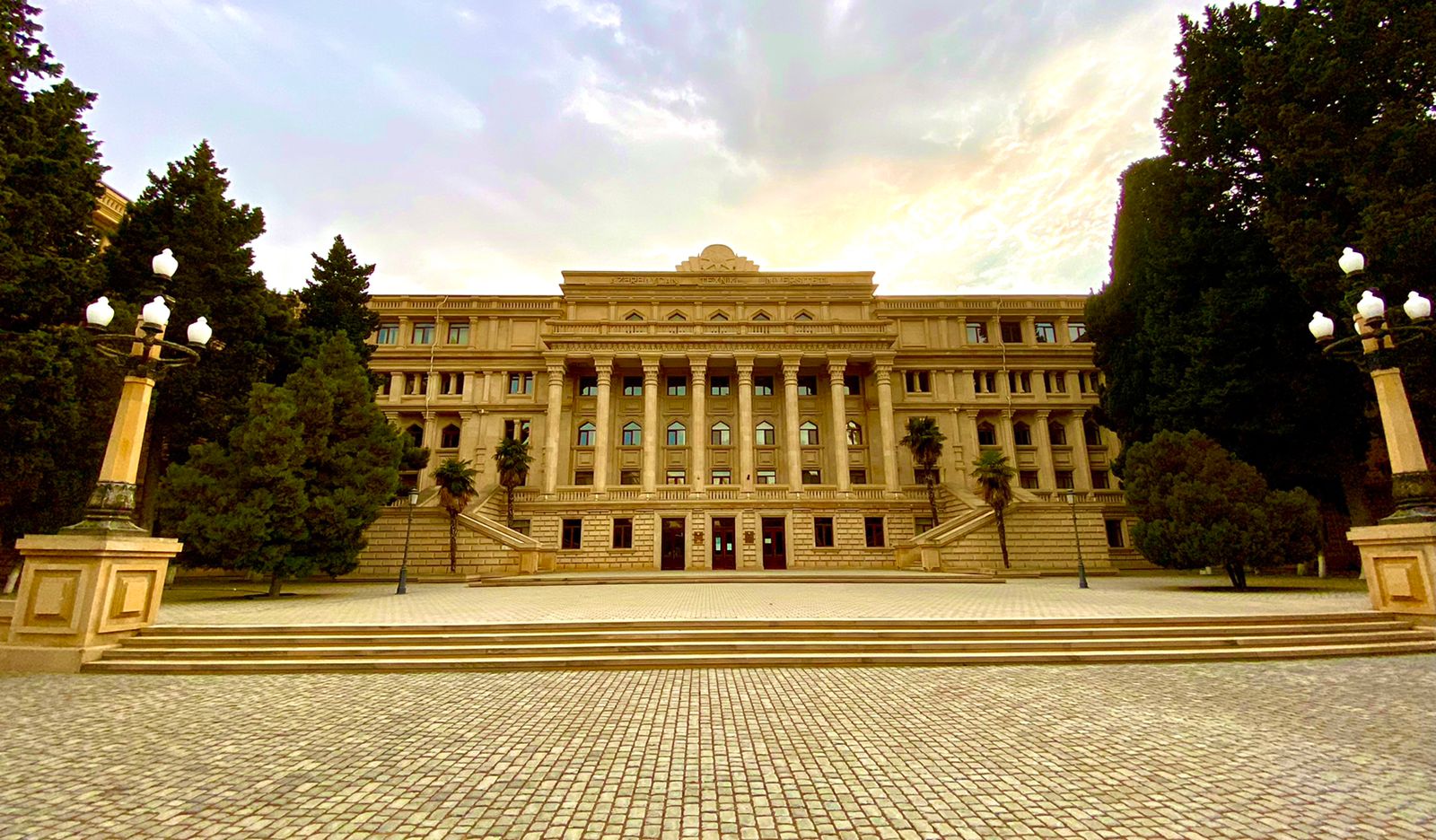 Universitetin daha 4 qrupunda əyani dərslər DAYANDIRILDI