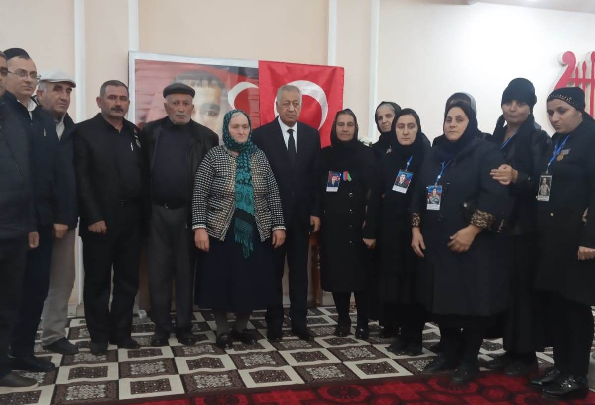 Deputat şəhidin anım günündə