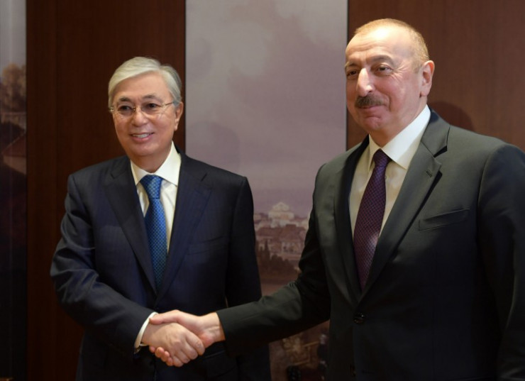Tokayevdən İlham Əliyevə TƏBRİK