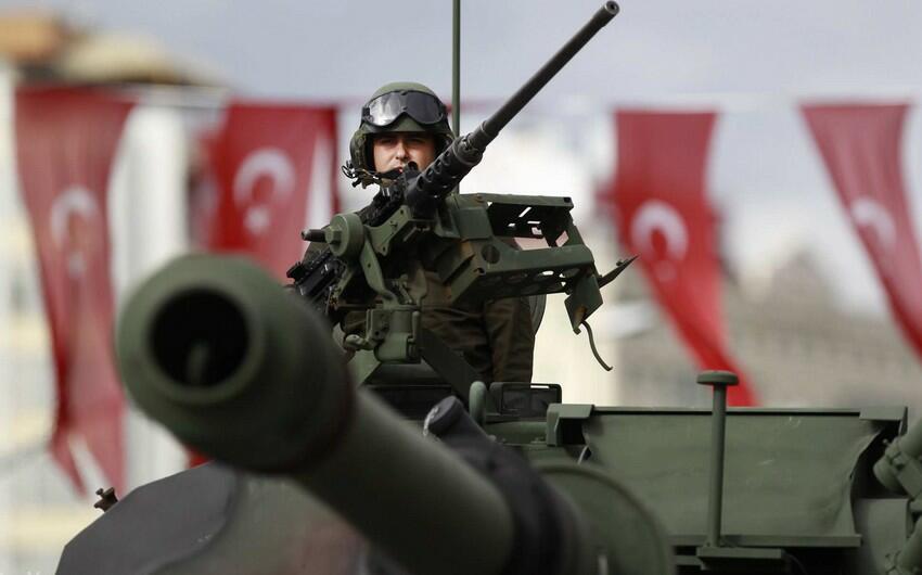 Türkiyə gələcəyin silahını yaradır
