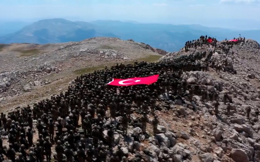 Türkiyə və Azərbaycan komandoları Davraz dağının zirvəsində