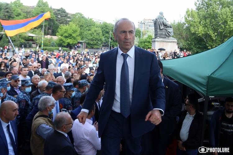 Köçəryanın “qu quşu mahnısı” - Bugünkü mitinq onun sonunu gətirə bilər