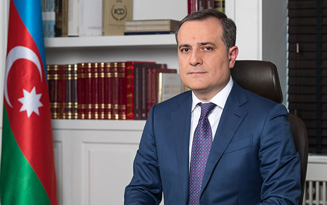 Ceyhun Bayramovdan Dövlət Bayrağı Günü TƏBRİKİ