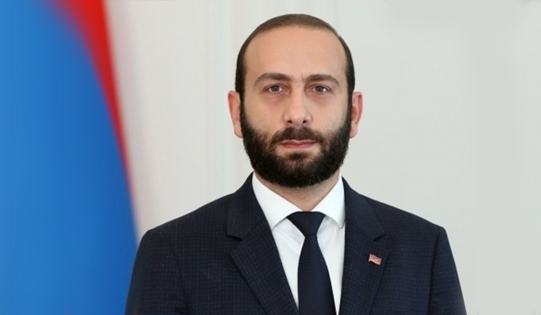 Mirzoyan da Fransaya gedir
