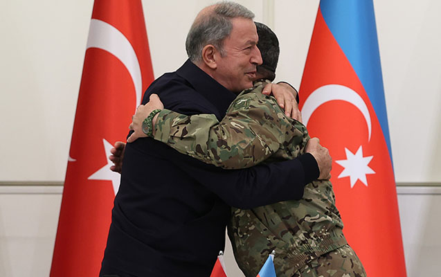 “Bakıda aldığım çəkini verə bilmirəm”- Mətbuat konfransında maraqlı anlar - VİDEO