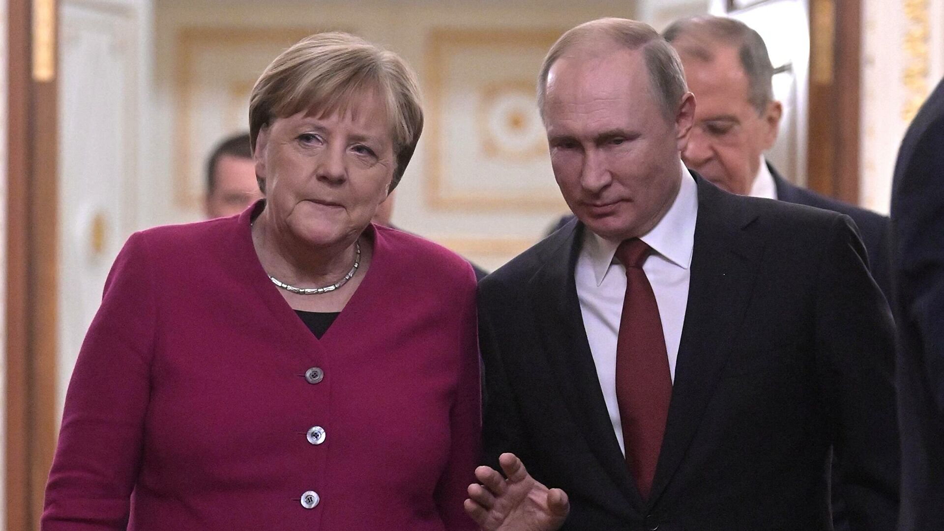 Lukaşenko Avropadan qisas alır - Merkel Putindən YARDIM İSTƏDİ