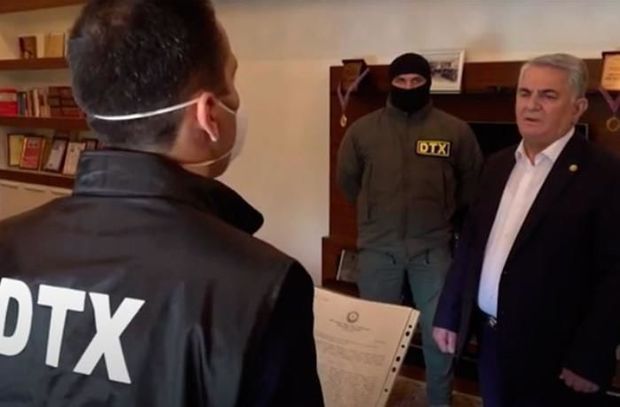 Həbs edilən sabiq icra başçısı ECMO cihazından ayrıldı - Vəziyyəti ağırdır