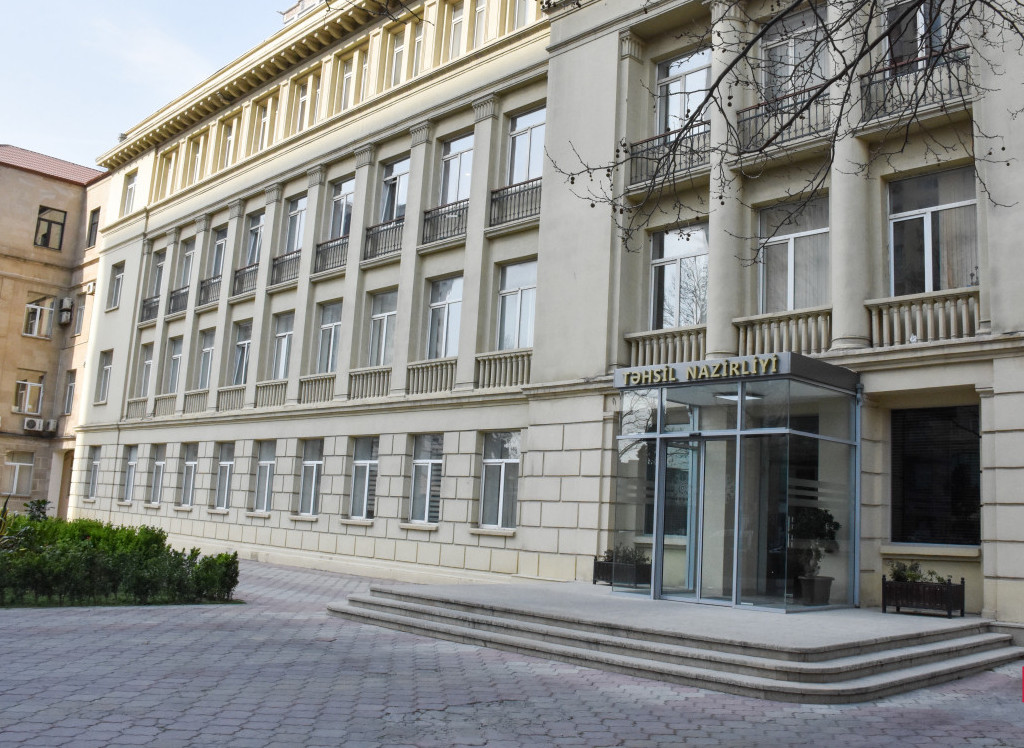 Təhsil Nazirliyindən payız tətili AÇIQLAMASI