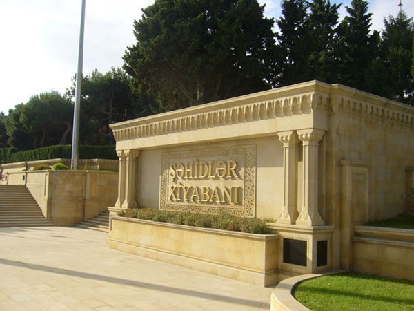 “Şəhidlər Xiyabanı”nda açılmış məzarlarla bağlı rəsmi MƏLUMAT 