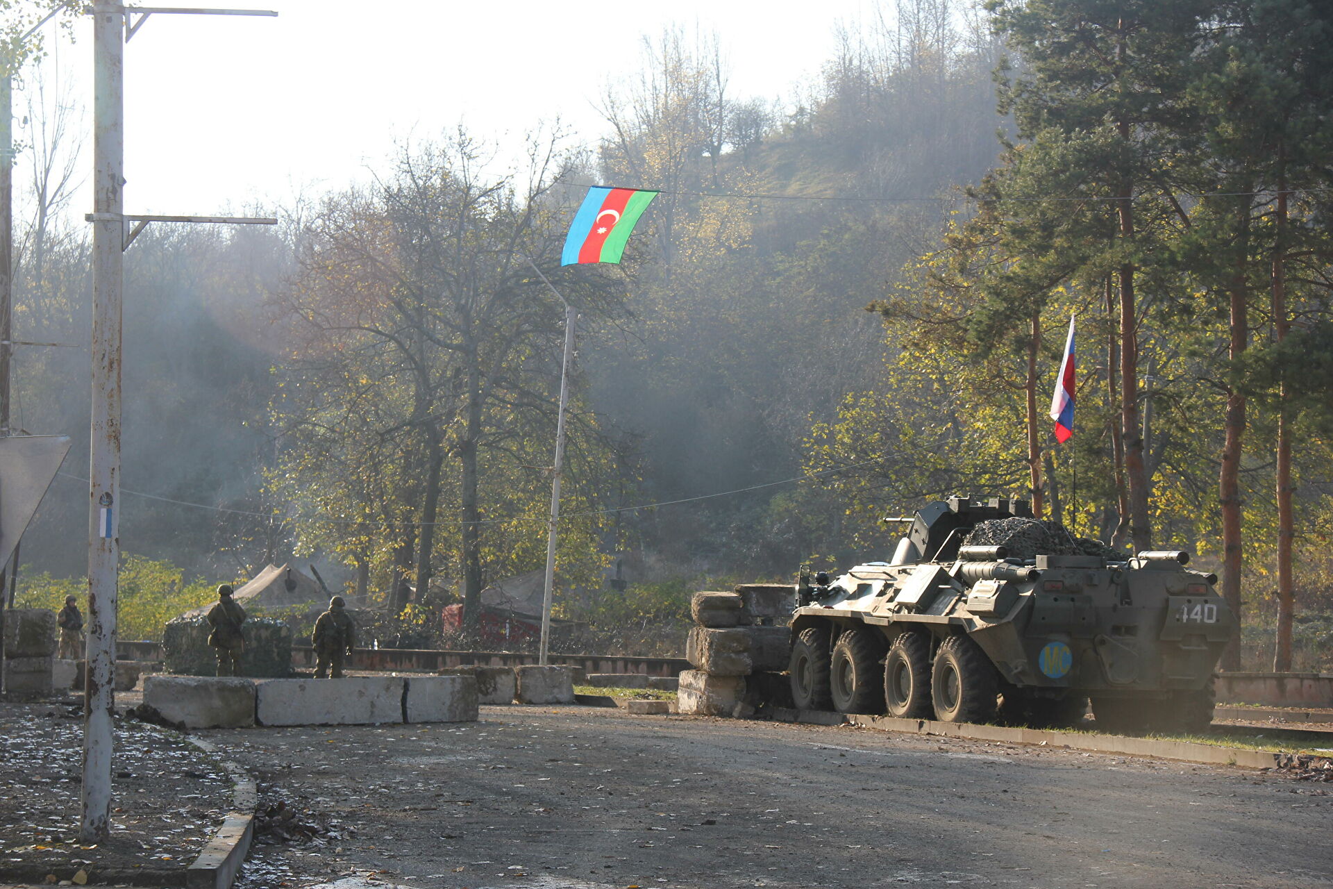 Ordumuzun 3 hərbçisi YARALANIB