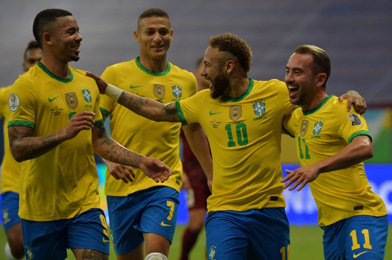 Braziliya millisi dünya çempionatına vəsiqə qazanıb