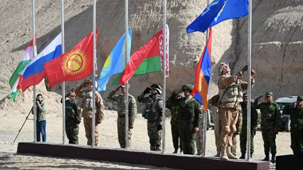 Tacikistanda hərbi təlimlər BAŞLAYIR