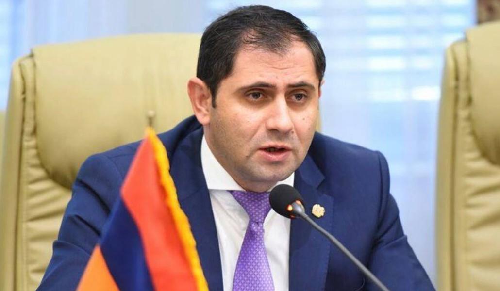 Ermənistanda yeni müdafiə naziri TƏYİN OLUNDU