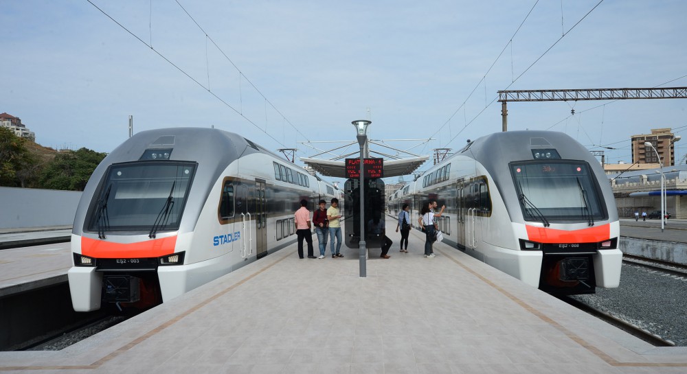 Qatarların gecikməsilə bağlı rəsmi MƏLUMAT