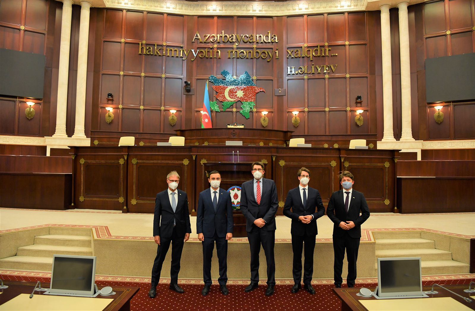 Almaniya rəsmiləri Bakıda
