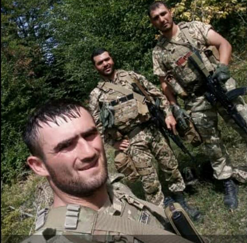 Qalib döyüşçü kimi ailəsinə DÖNDÜ...