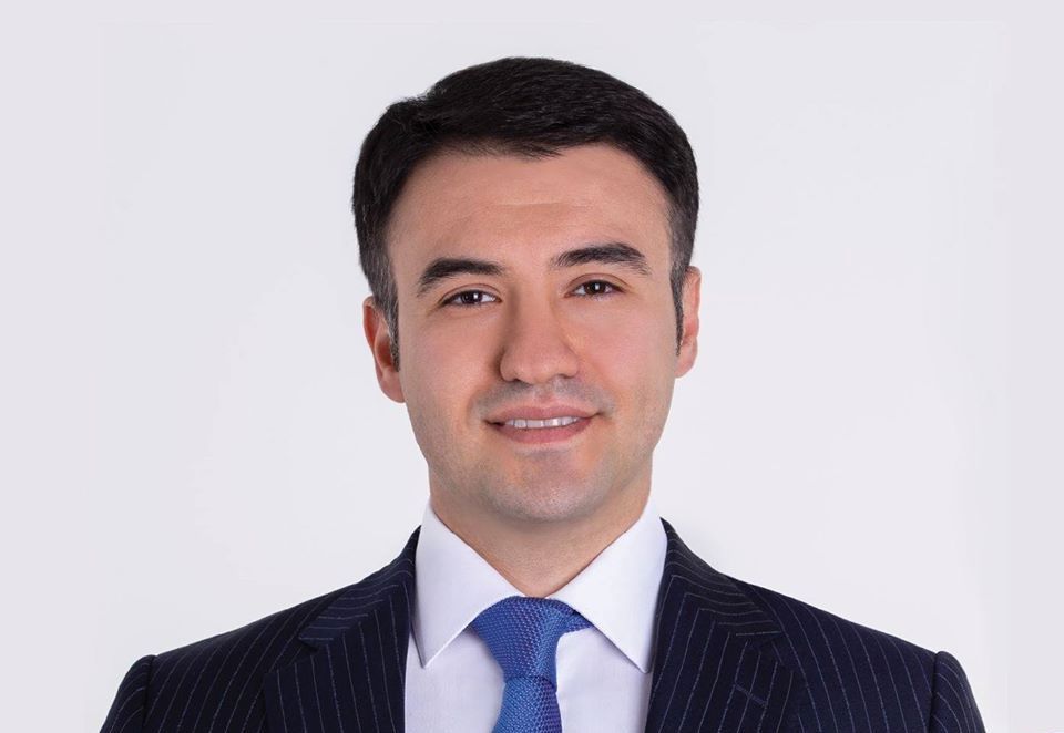 Deputatın atası vəzifədən azad olundu