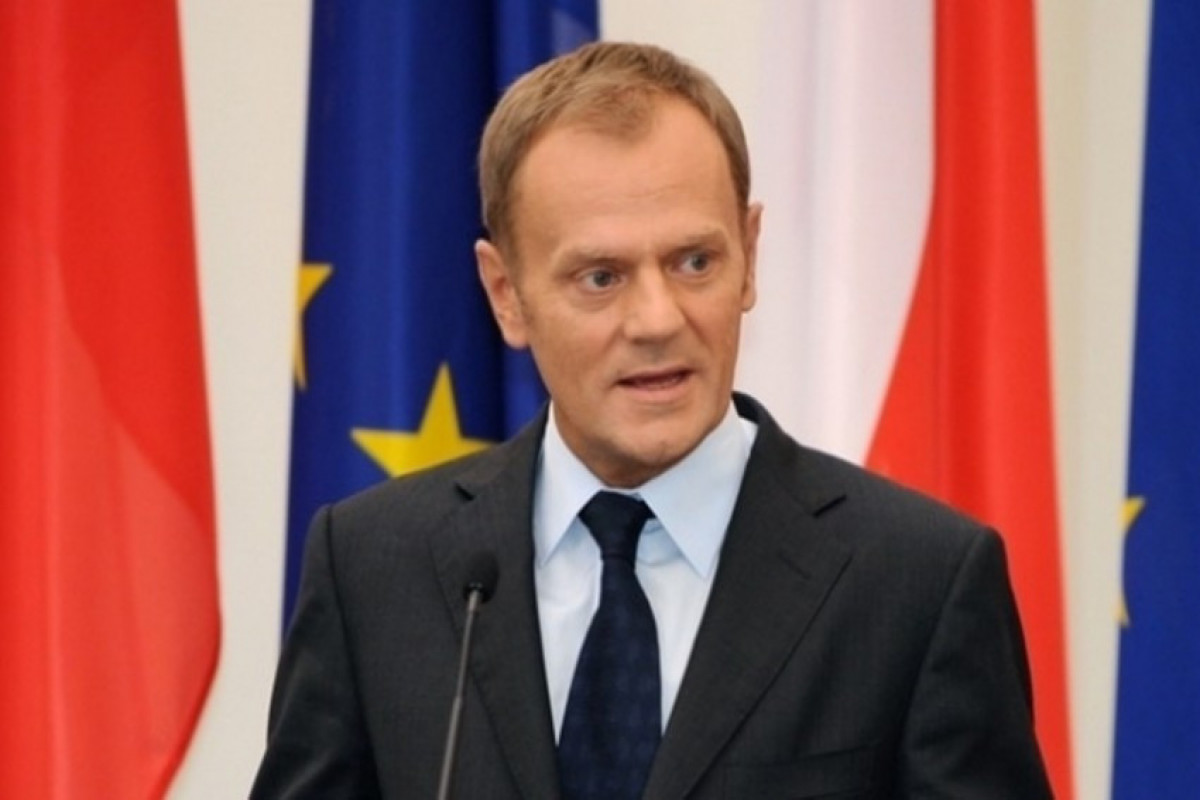 Donald Tusk sürücülük vəsiqəsindən məhrum edildi
