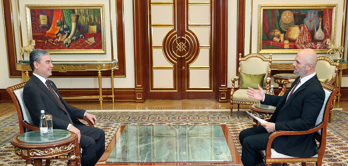 Berdiməhəmmədov üçtərəfli zirvə görüşündən DANIŞDI