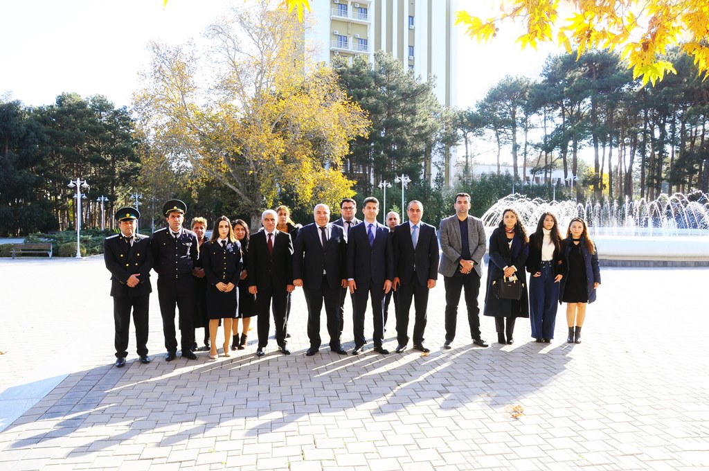 Ədliyyə işçilərinin peşə bayramıdır