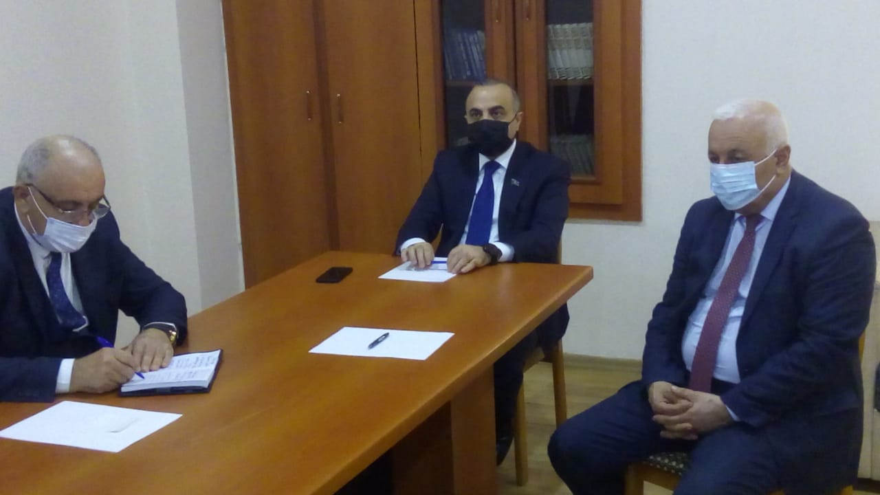 Azay Quliyev seçicilərlə görüşdü