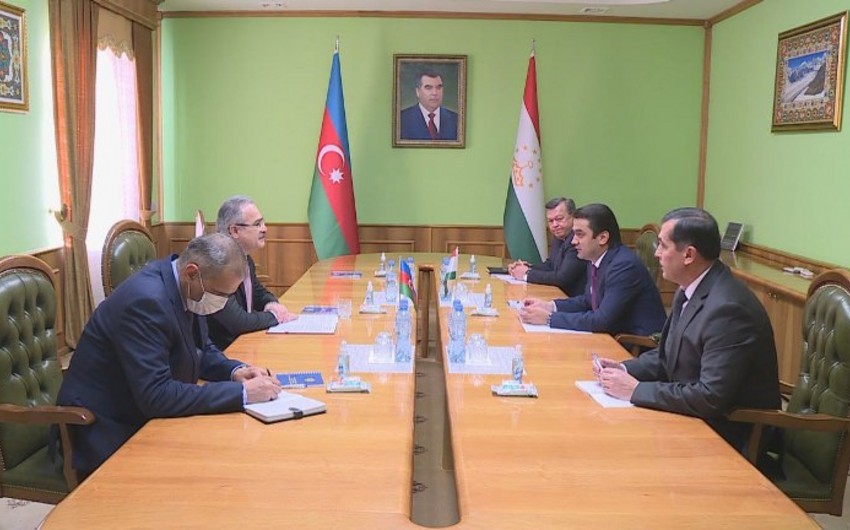Səfirimiz Tacikistan prezidentinin oğlu ilə görüşüb