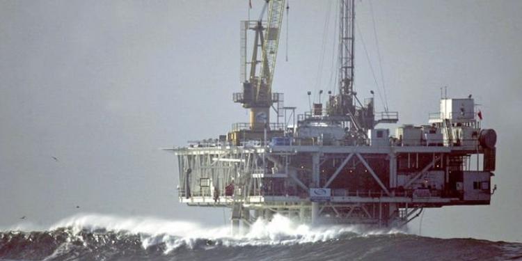 SOCAR neftçiləri təxliyə etdi