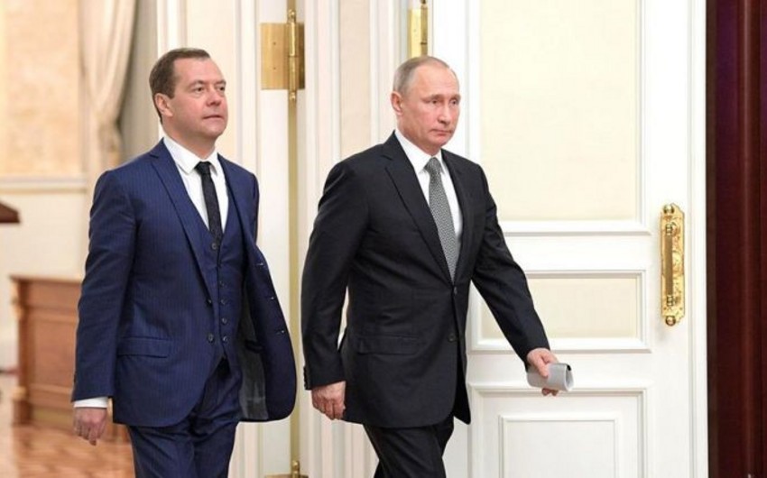 Keçmiş prezident Putinin partiyasına sədr seçildi 