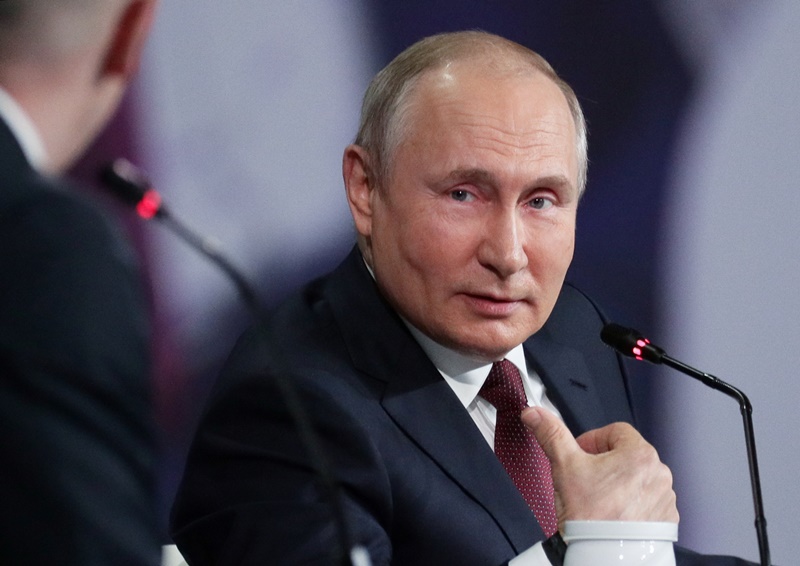 Putin Almaniyanın yeni kanslerini təbrik edəcək? 